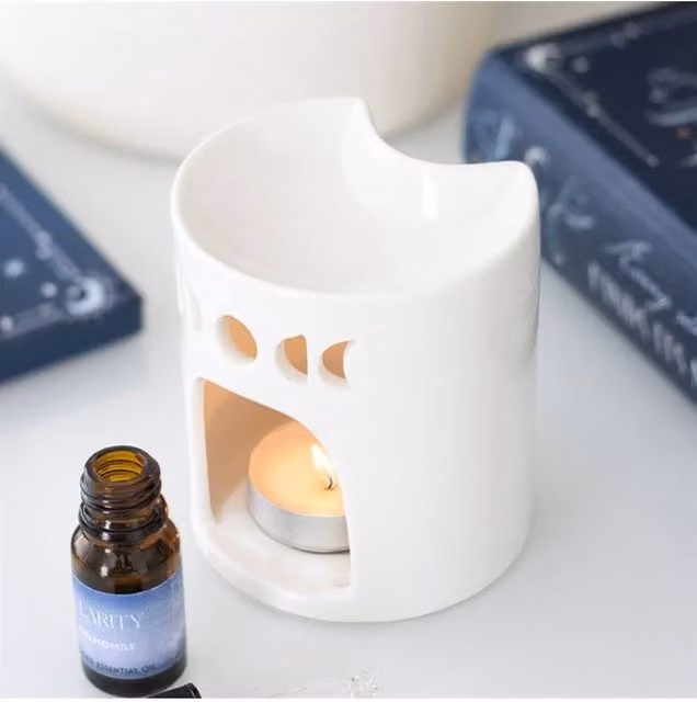 KDMD White Ceramic Crescent Moon Oil Burner and Tealight Fragrance Diffuser