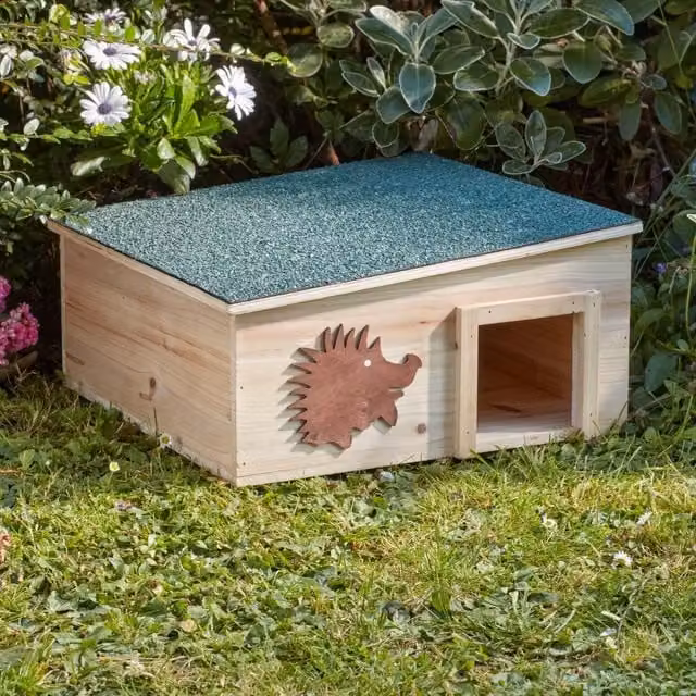mysmartbuy Hedgehog Home FSC Wood Wildlife Shelter with Felt Roof in Brown and Sand – 1