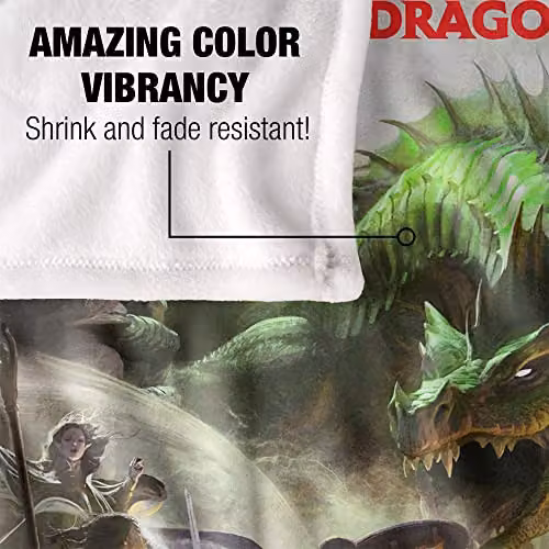 Hasbro Dungeons & Dragons Starter Set Art Super Soft Fleece Throw Blanket, White, W/D/H: 152 x 127 cm – 3