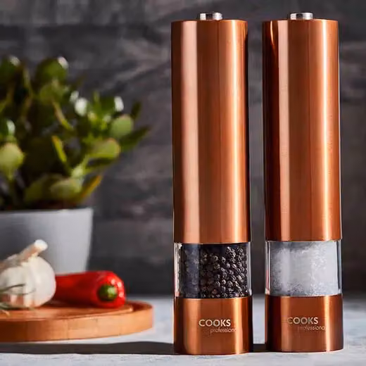 Cooks Professional Electric Salt and Pepper Mill Set with Bamboo Base in Copper – 4