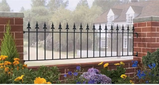 Burbage Iron Craft Saxon Spear Top Flat Railing Panel, Black Galvanised Steel, W: 183 cm, H: 49 cm