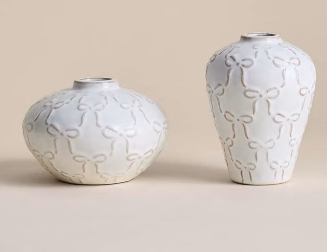 M&S Set of 2 White Mini Ceramic Bow Vases