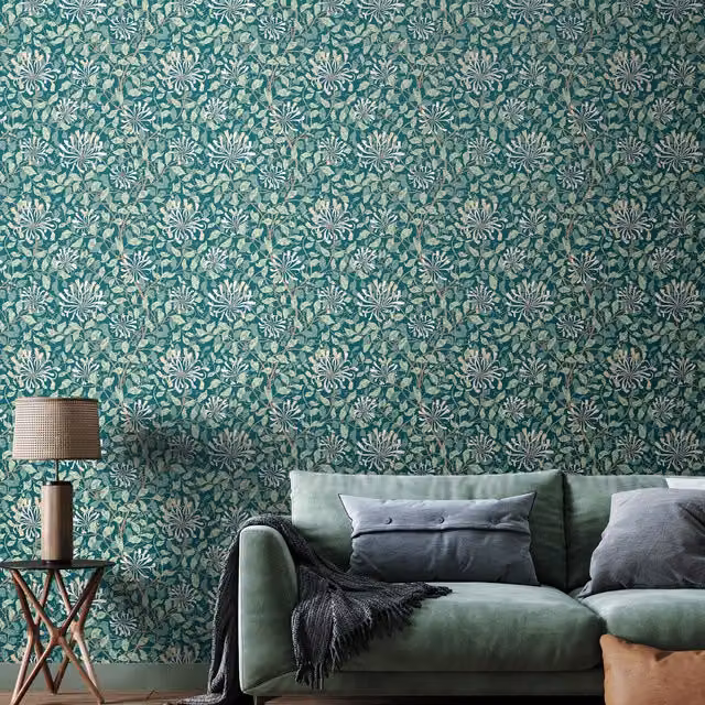 Hoopla Walls Honeysuckle Leaf Trail in Dark Jade Green