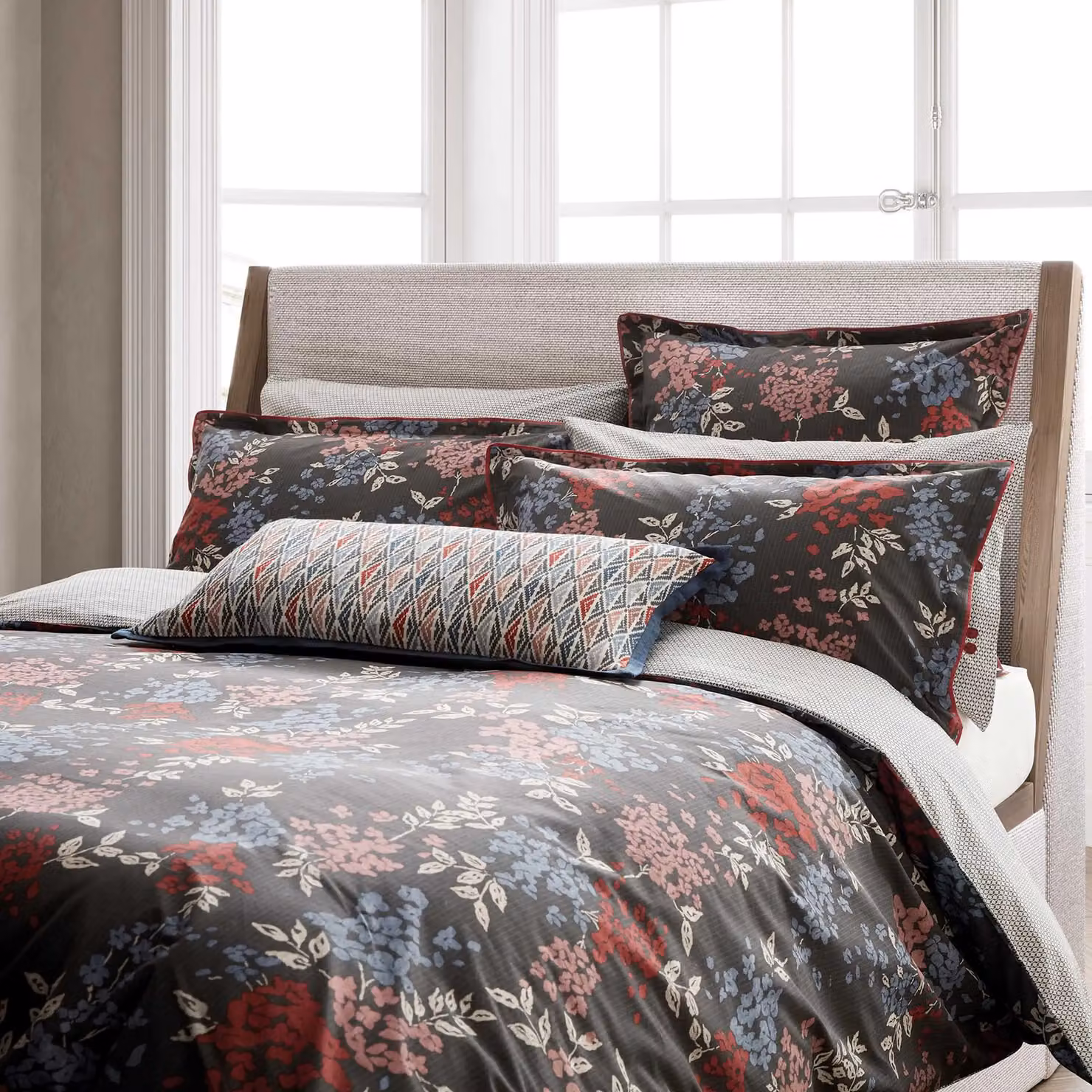 Bedeck of Belfast Lucine Pair of Square Oxford Cotton Percale Pillowcases, Grey Floral – 2