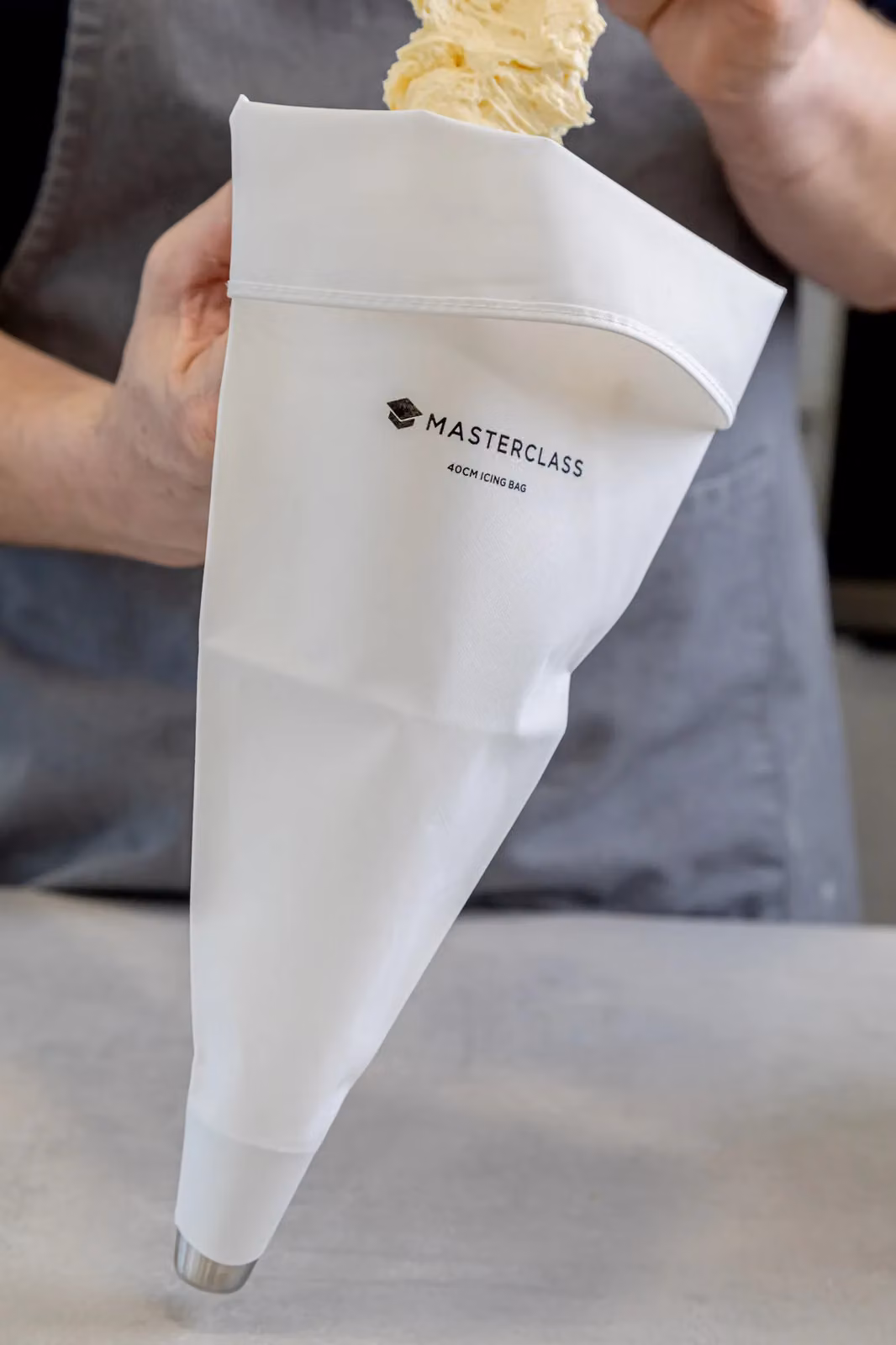 MasterClass Professional White Food and Icing Piping Bag, 40 cm – 2