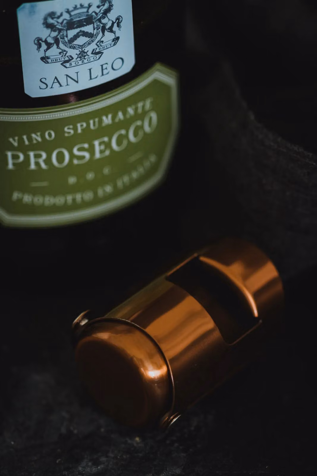 BarCraft Airtight Bronze Metal Champagne and Sparkling Wine Bottle Stopper – 4