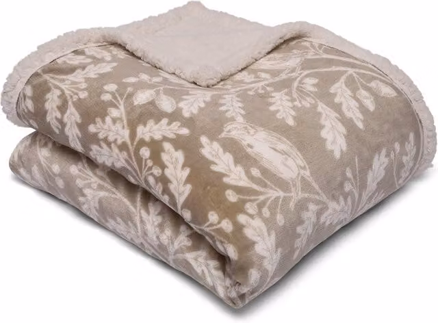 Dreams & Drapes Woodland Owls Reversible Fleece and Sherpa Bedspread in Green and Beige, W: 150 cm, L: 200 cm – 1