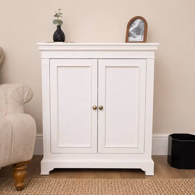 Melody Maison Daventry Ivory Wooden 2 Shelf Storage Sideboard with Hinged Doors