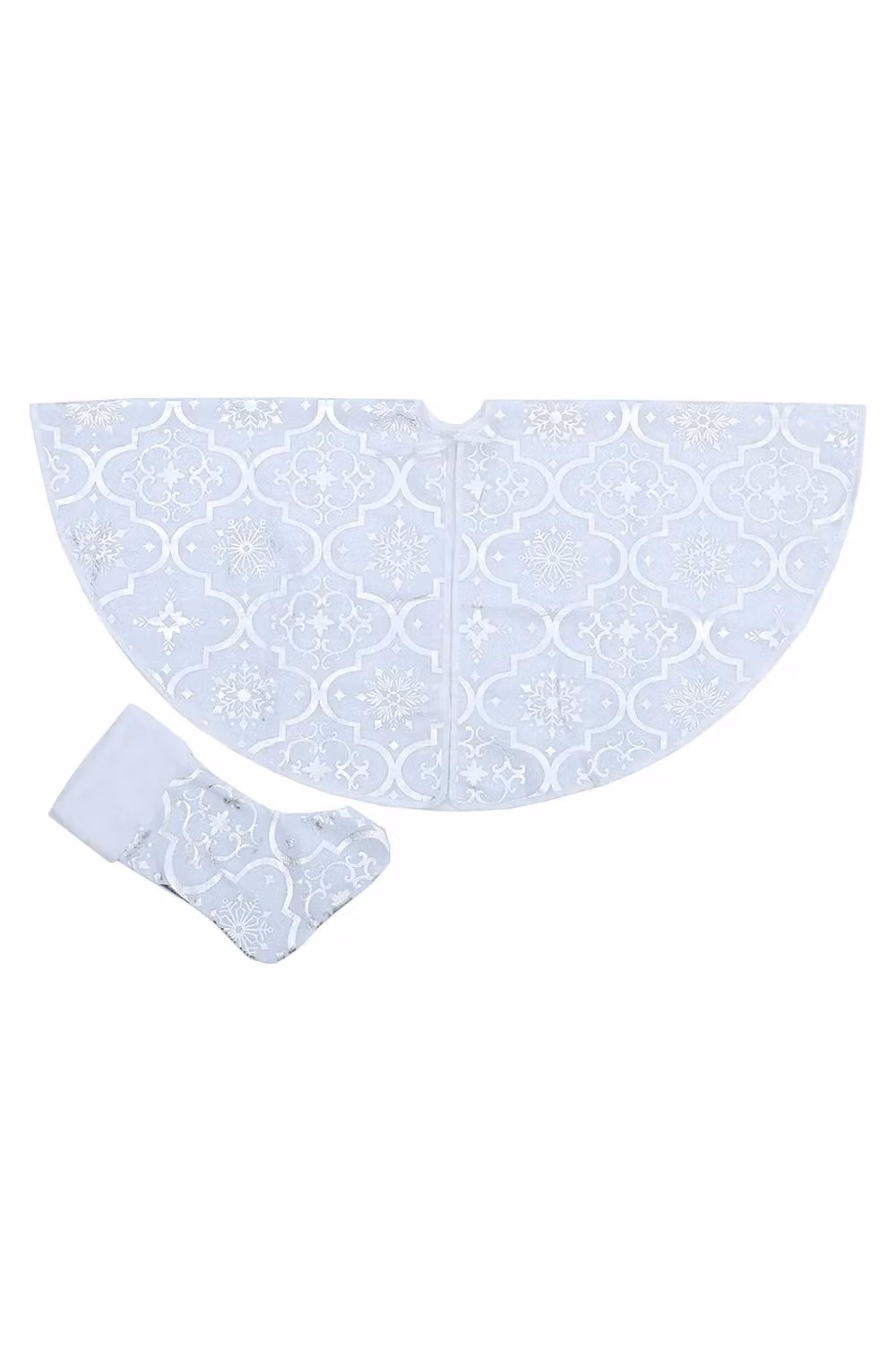 Living and Home Silver and White Snowflake Printed Christmas Tree Skirt with Matching Stockings, Diameter: 122 cm – 3