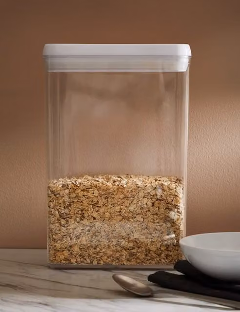 M&S Airtight and Leakproof Rectangular Flip-Tight Food Storage Container, White and Transparent, 4.4 l