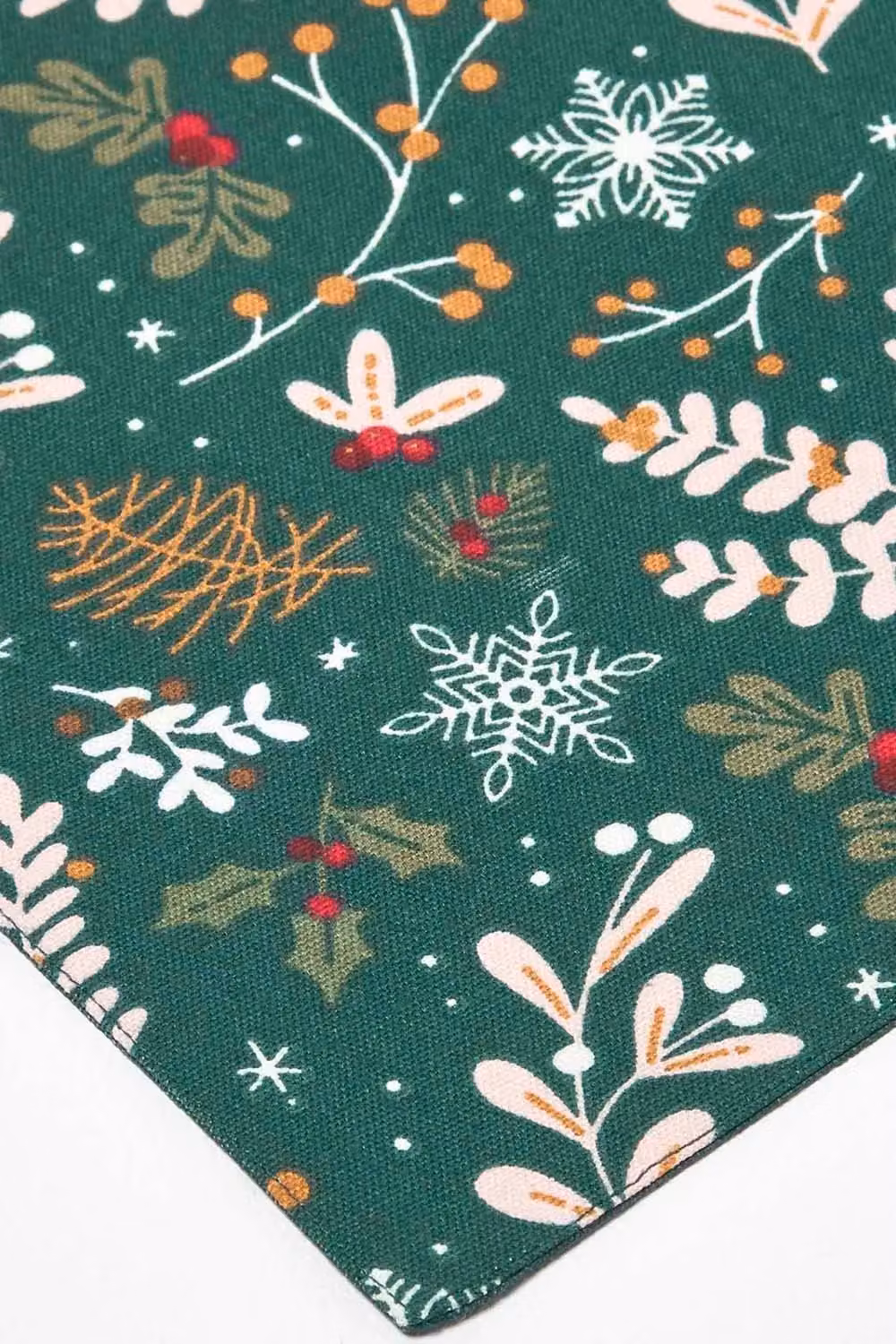 Homescapes Festive Christmas Table Runner in Green, Red and Gold, W: 35 cm, L: 180 cm – 3
