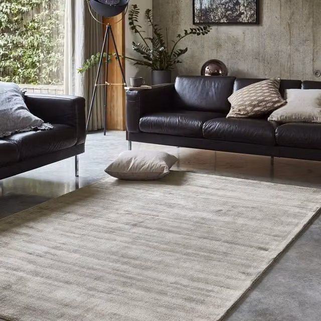 The Rug Shop UK Handmade Modern Plain Easy To Clean Viscose Area Rug in Grey, W: 160 cm, D: 230 cm