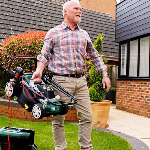 Webb Supreme WEER33RR Electric Rotary Lawnmower with Rear Roller, 33cm Cutting Width, 1200W Motor and 30L Collection Bag, Green – 5