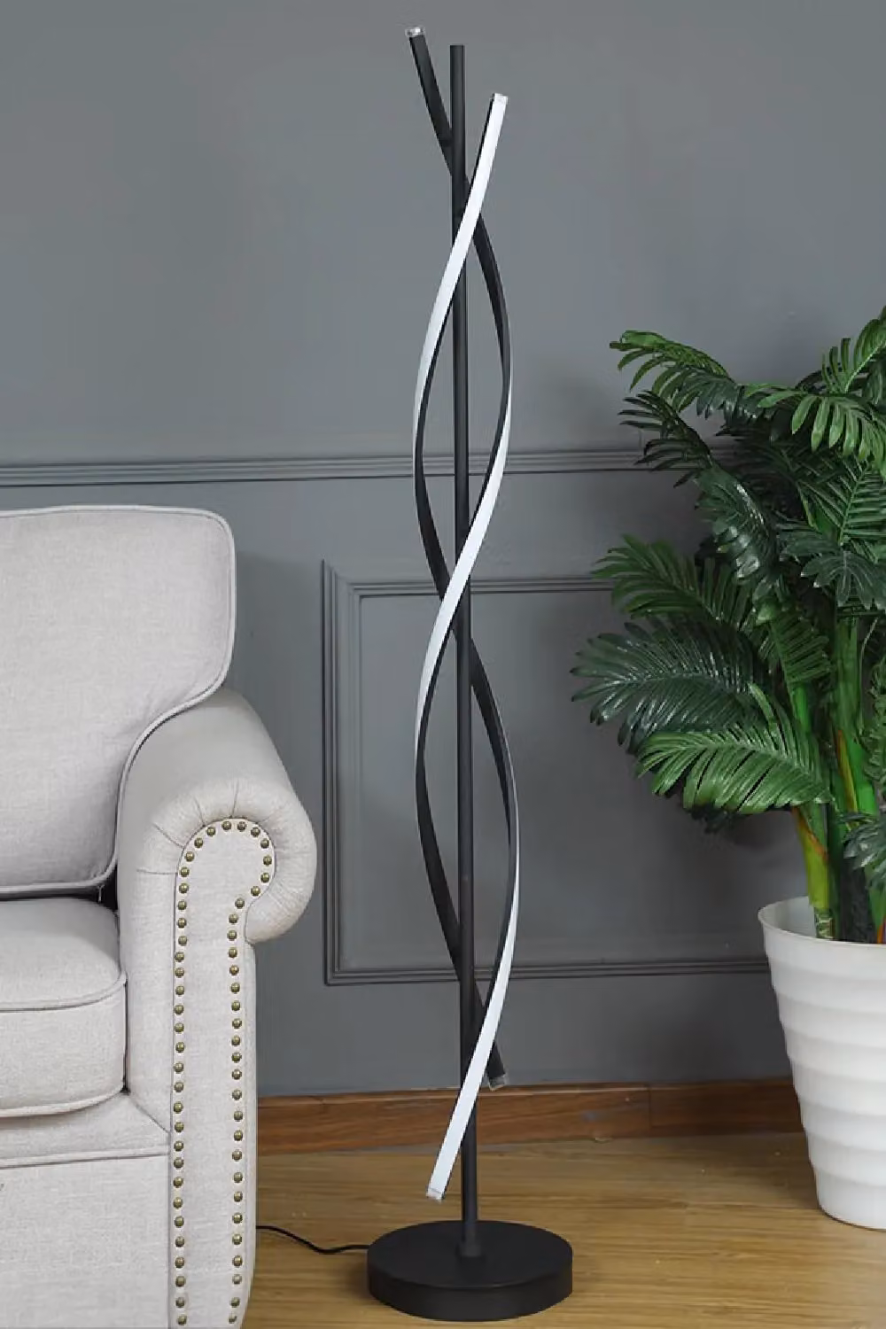 Living and Home Modern Black Metal Arc LED Floor Lamp – 3