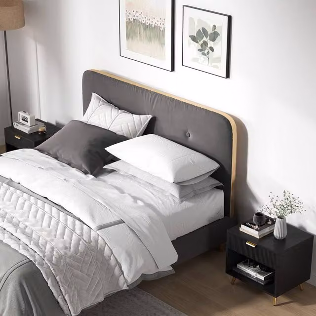 HOMCOM Set of 2 Modern Black and Gold Bedside Tables with Media Compartments – 1
