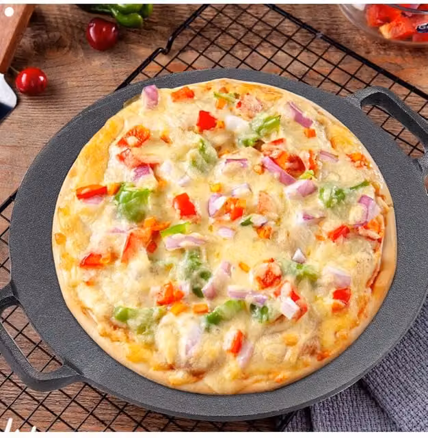 Living and Home Pre-Seasoned Round Cast Iron Pizza Pan and Griddle Pan, Black, Diameter: 32 cm – 1