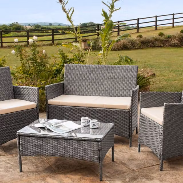 Comfy Living Modern 4 Piece Grey Rattan Garden Furniture Set with Glass Top and Cover