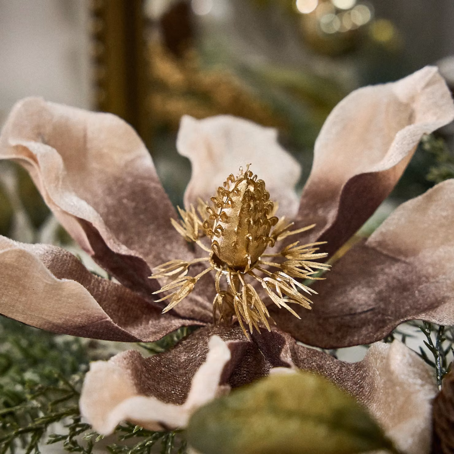 Dibor Magnolia Blush Christmas Table Decoration Garland with Pink, White and Multicolour Flowers and Foliage, 1.8m – 3