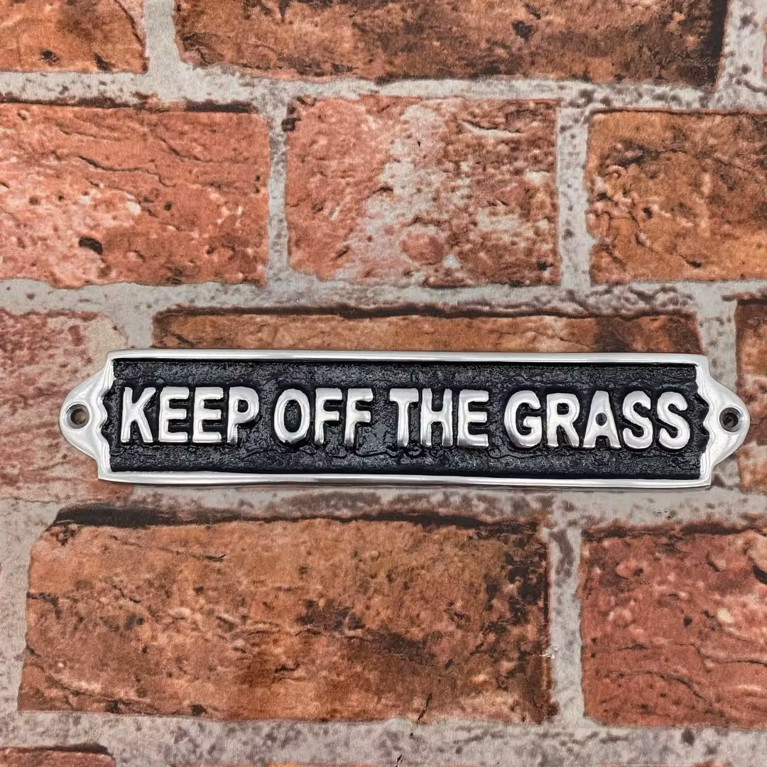 Minster Keep Off The Grass Black Aluminium Wall Plaque, W/H/D: 25 x 6 x 1 cm – 4