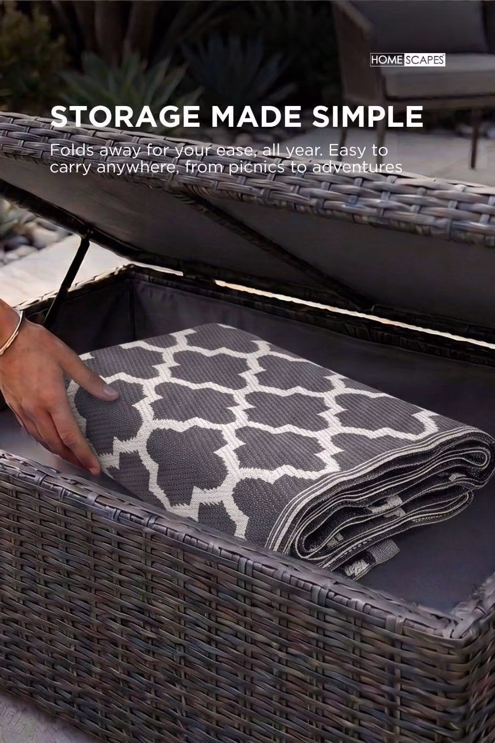 Homescapes Luxury Outdoor Rug Black and White Nola Geometric Reversible W/D: 240 x 300 cm – 3