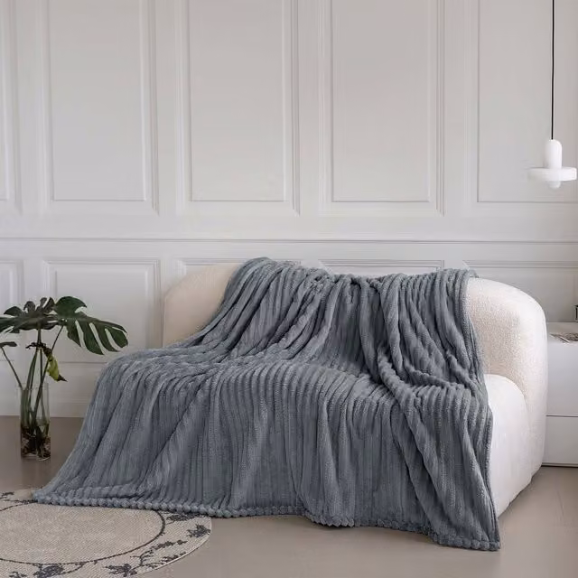 Velosso Modern Striped Velvet Throw Blanket in Silver/Grey, W: 200 cm, D: 240 cm
