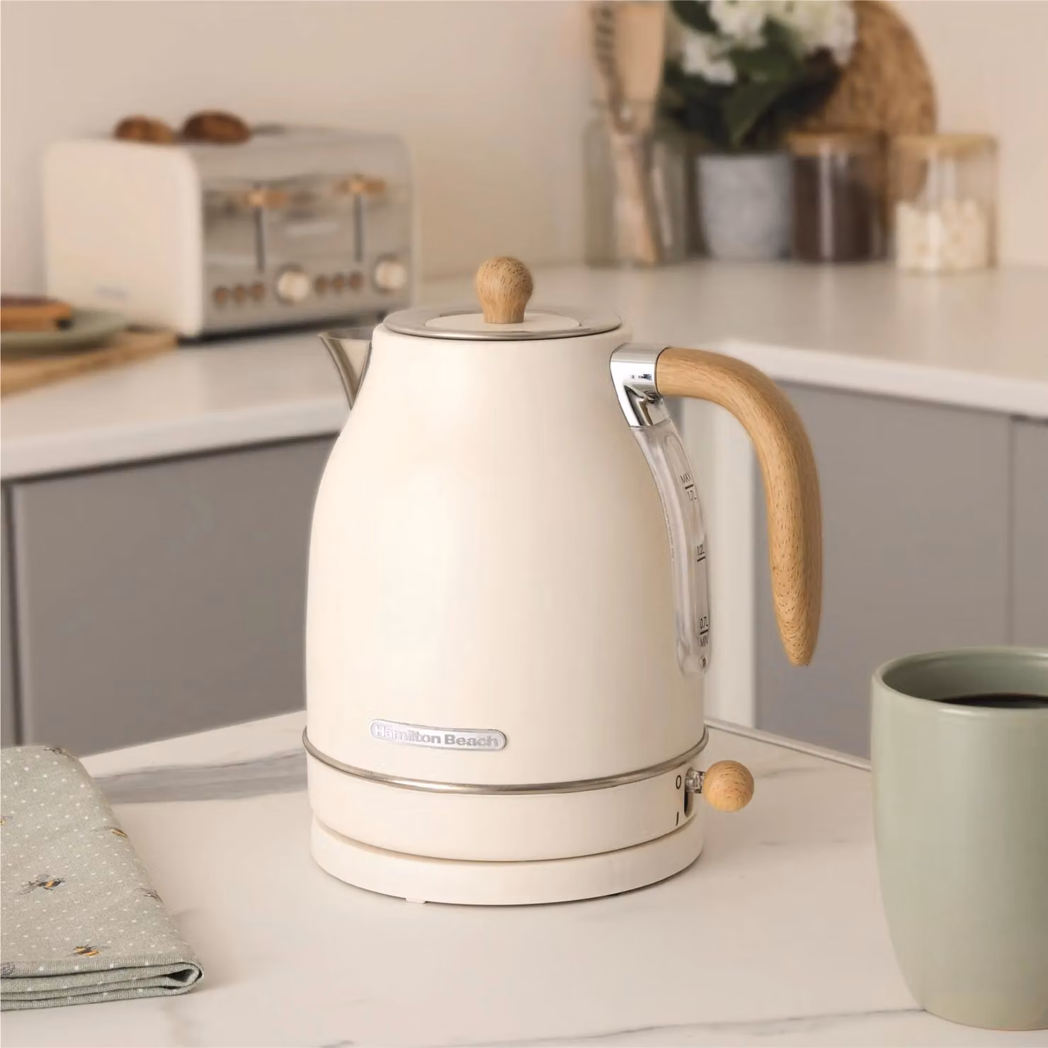 Hamilton Beach Scandi 1.7L Jug Kettle in Beige with Auto Shut-Off – 2