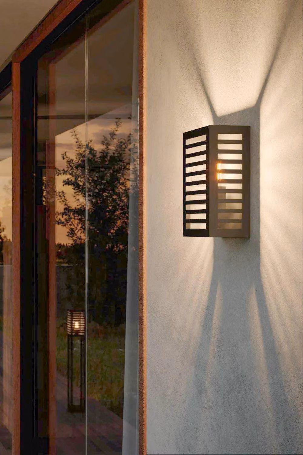Eglo Alamonte 3 Black Metal IP44 Outdoor Wall Light with Transparent Glass – 3