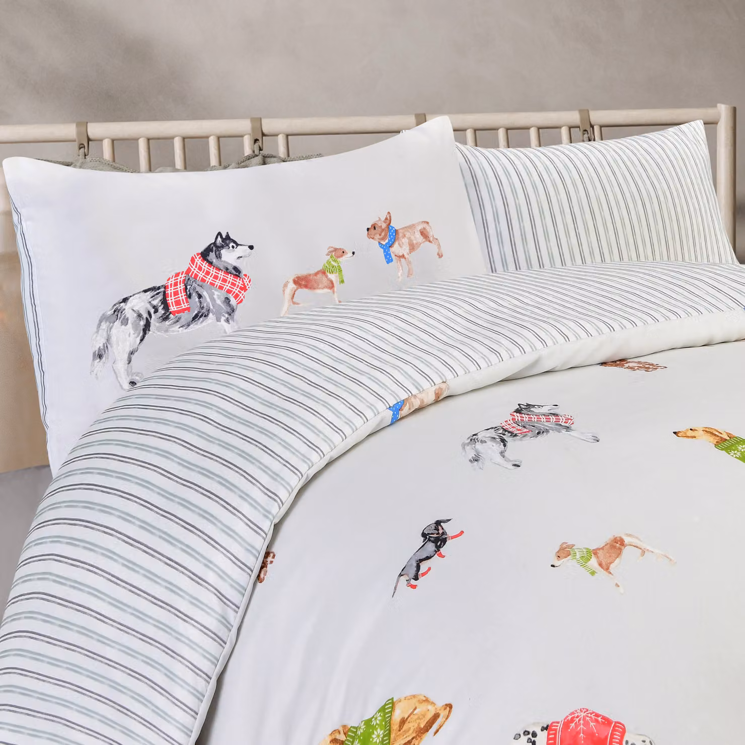 Smart Living Luxury Soft Reversible Pooches in Jumpers Duvet Cover and Pillowcases, Natural, Single, 90 x 200 cm – 2