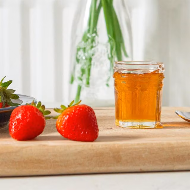 Argon Tableware Set of 24 Clear Glass Jam Jars with Metal Screw Lids, 30 ml