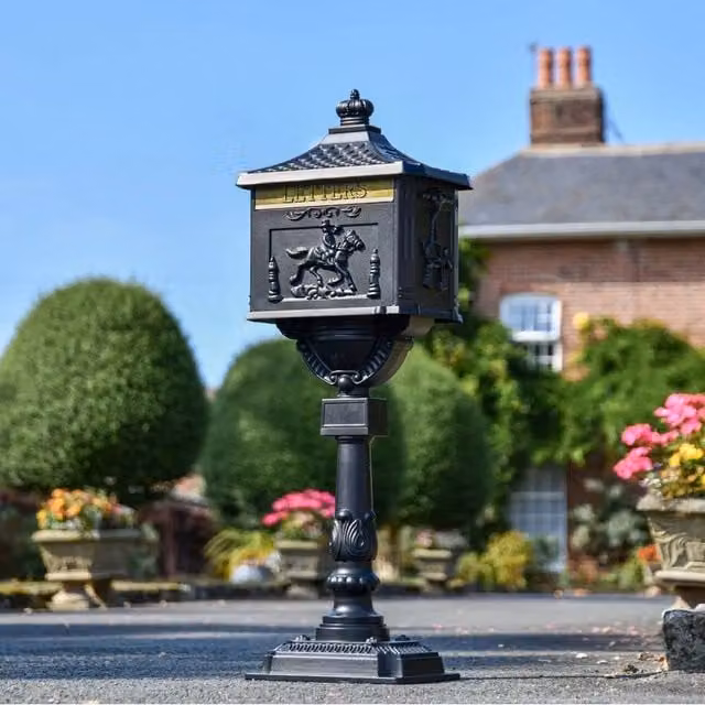 NESTLUNE Lockable Aluminium Freestanding Post Box in Black