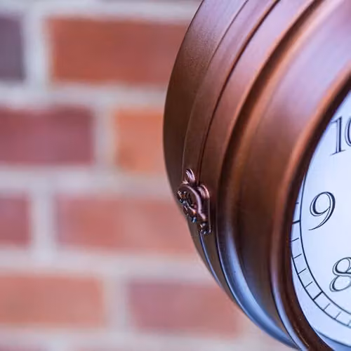 Garden Gear Wyevale Double-Sided Analog Station Wall Clock with Thermometer, Copper and Bronze Fleur-De-Lis Design, Powder-Coated Steel, W/D/H: 30 x 9.5 x 34 cm – 5