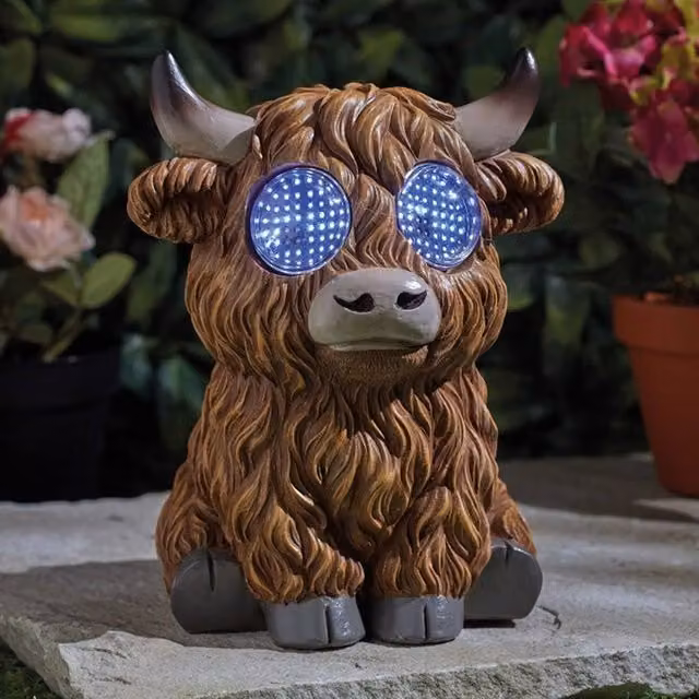 Marco Paul Solar Highland Cow Garden Ornament in Brown, Height: 20 cm