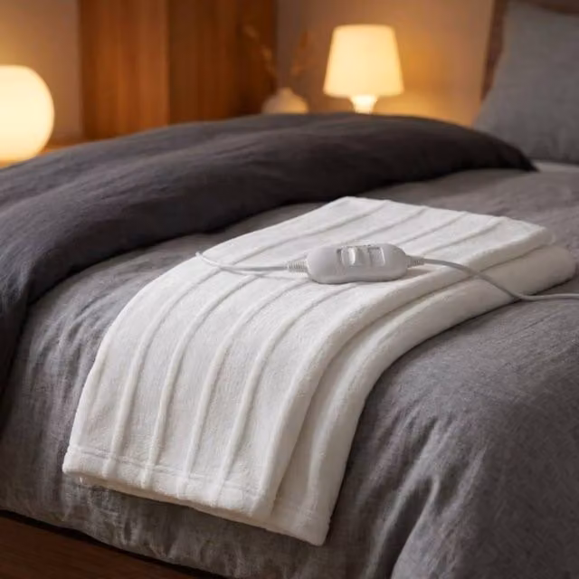 Garden Greatness Single Electric Heated Blanket in White and Multicolour, W/D/H: 120 x 60 x 60 cm