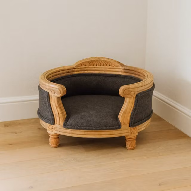 Artisan Furniture Battleship Tweed Pet Bed in Brown with Wood Frame and Checked Fabric