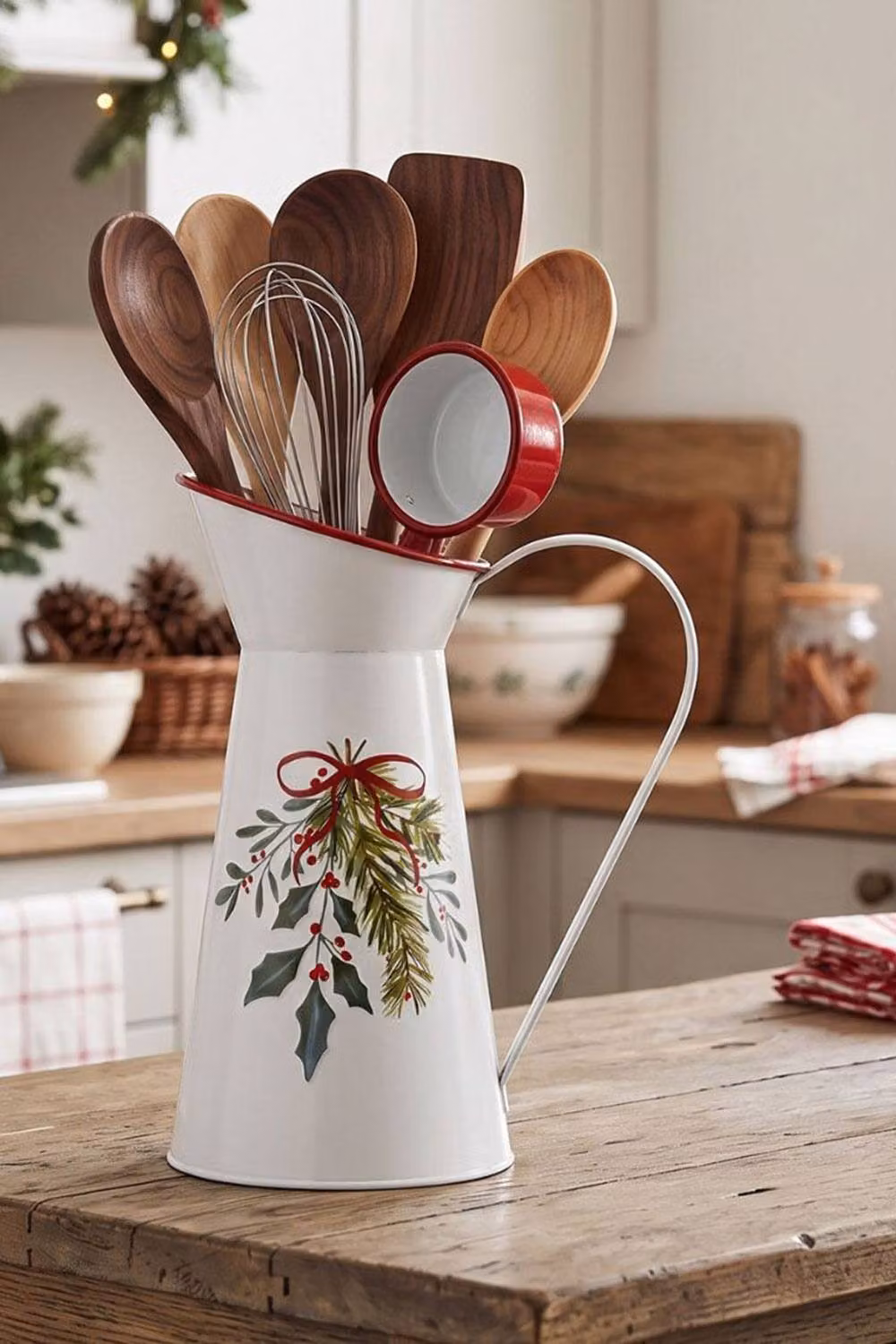 Homescapes White Metal Christmas Holly Sprig Decorative Jug, Height: 24.5 cm – 4