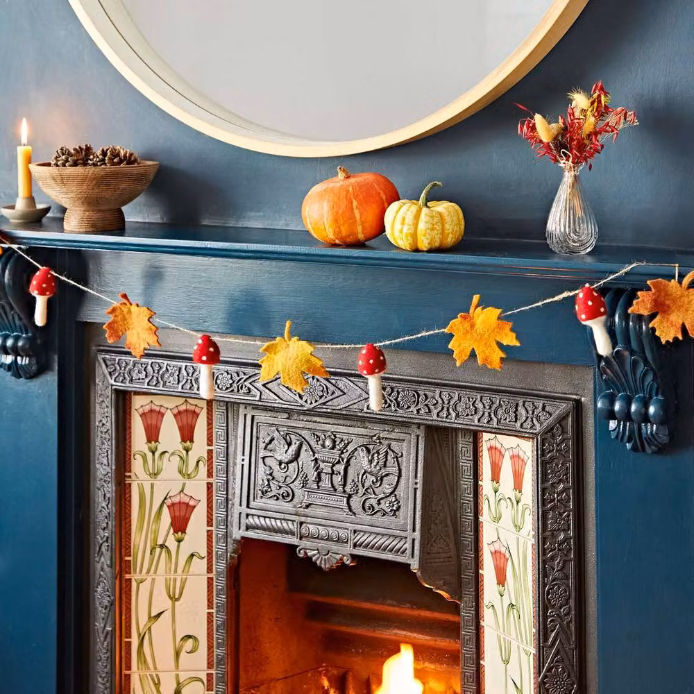 Paper High Handmade Felt Autumn Leaf and Mushroom Garland in Multicolour Red and Orange – 3