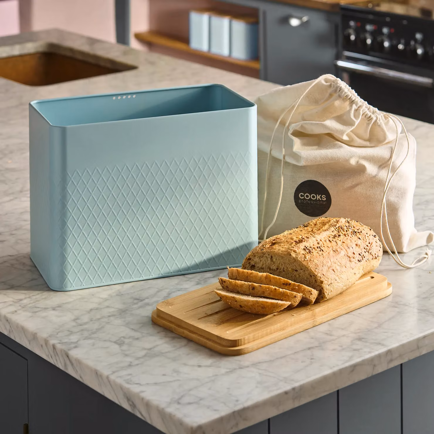 Cooks Professional Diamond Pattern Bread Bin with Linen Bag and Bamboo Cutting Board Lid, Blue – 3