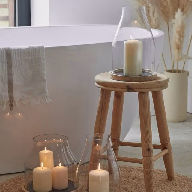 Ivyline Grace Hurricane Lantern in Clear Glass, H 23 cm x W 25 cm