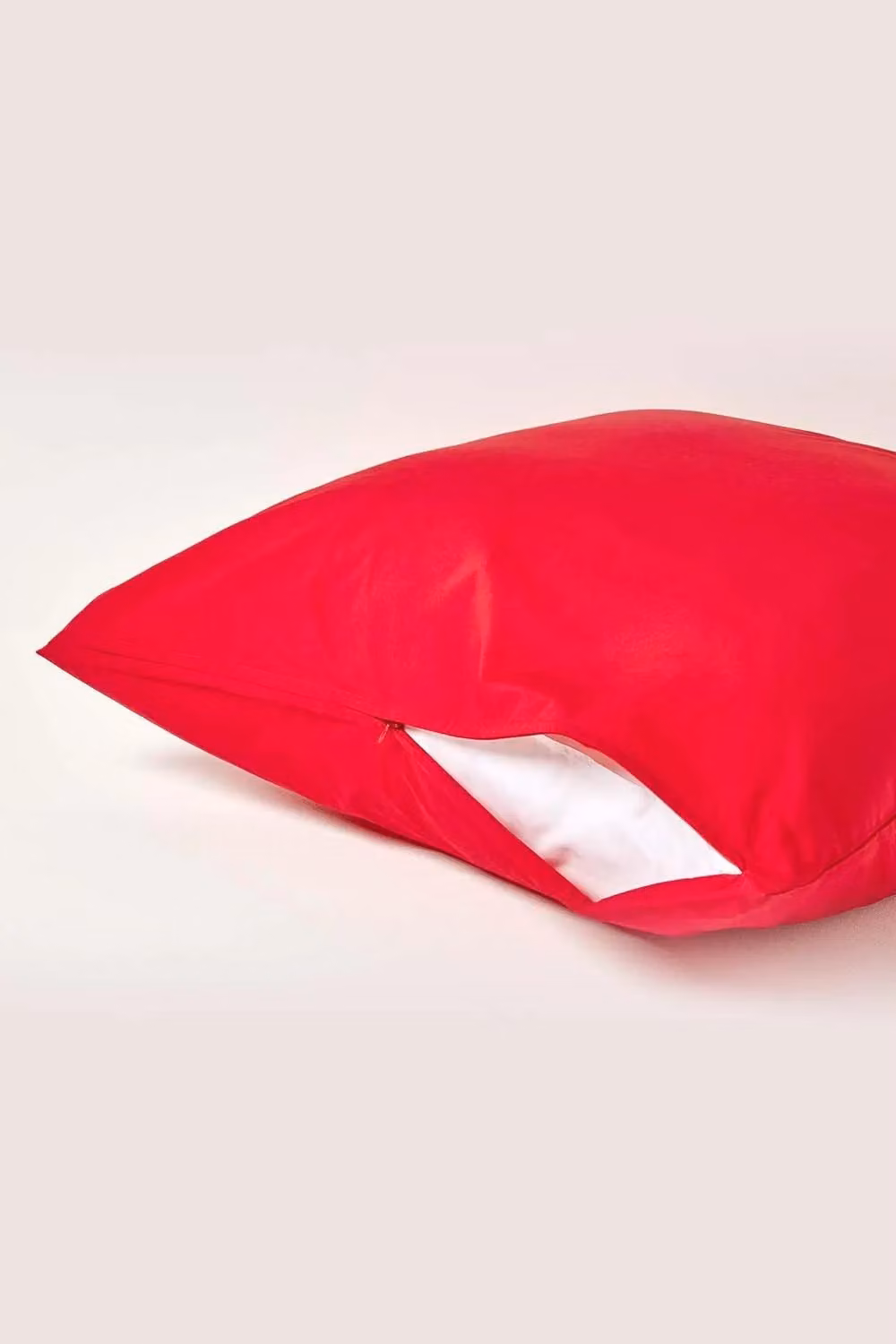 Homescapes Red Egyptian Cotton Percale Euro Pillowcase with Zip, W/D/H: 80 x 80 x 0 cm, 200 TC – 2