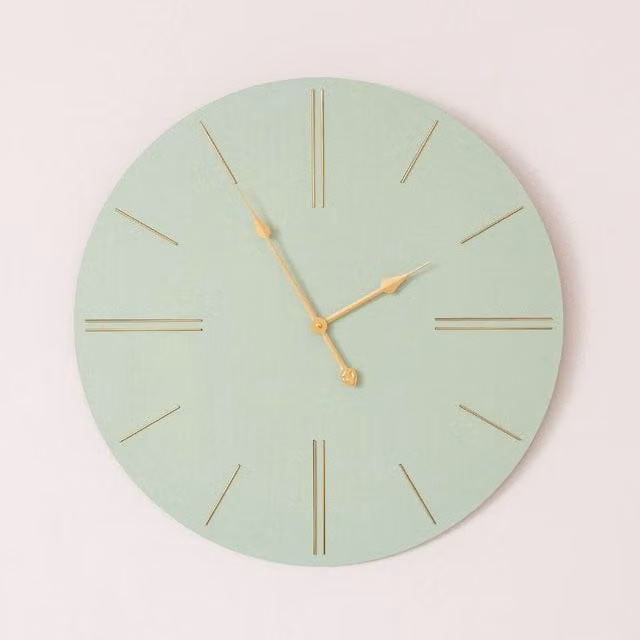 Melody Maison Mid-Century Round Analog Wall Clock in Green and Gold, W/D/H: 70 x 70 x 70 cm