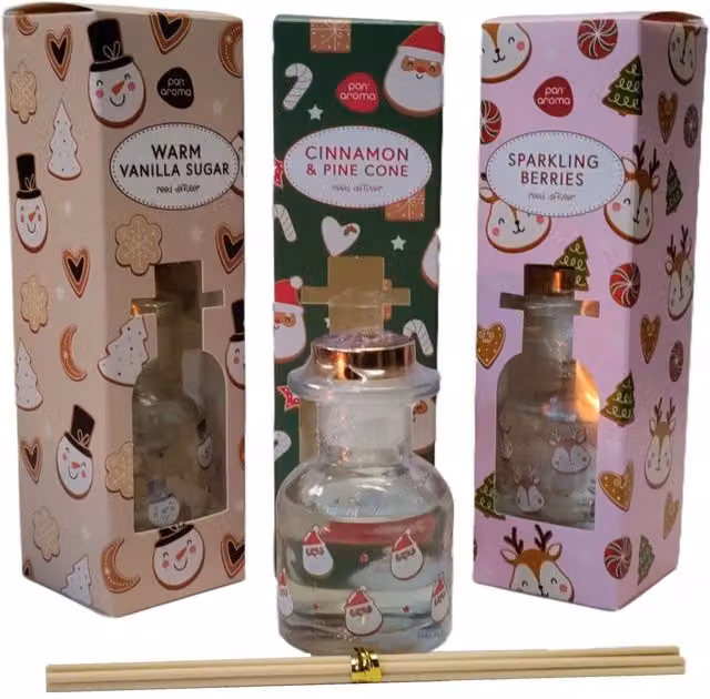 Pan Aroma Christmas Scented Reed Diffuser Set with Cinnamon, Vanilla and Berries, 3 x 50ml