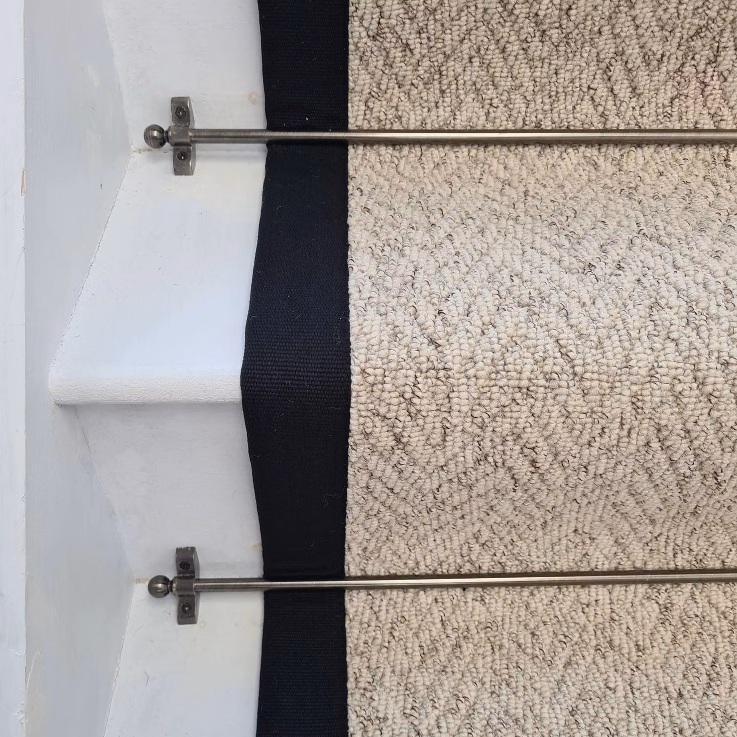 RainbowHome Herringbone Berber Beige Stair Runner with Black Cotton Border, W: 55 cm x L: 700 cm – 2