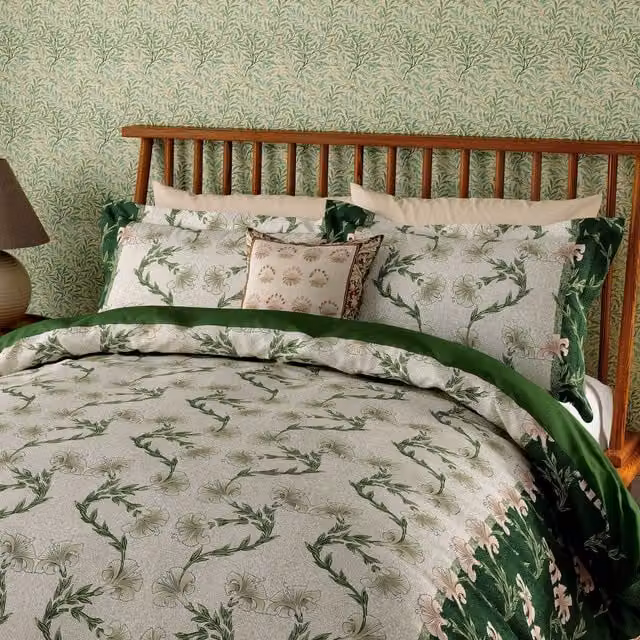 Morris & Co. Green Floral Cotton Percale Duvet Cover and Pillowcase Set, W: 180 cm, H: 200 cm