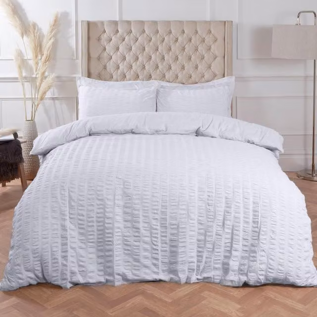 Highams White Seersucker Duvet Cover and Pillowcase Bedding Set, Double, W/D/H: 200 x 200 cm with 50 x 75 cm Pillowcases – 1