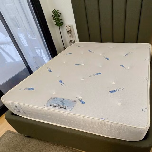 Knight Sleep Coolmax Gel Memory Spring Hybrid Mattress in White, W/D/H: 200 x 200 cm