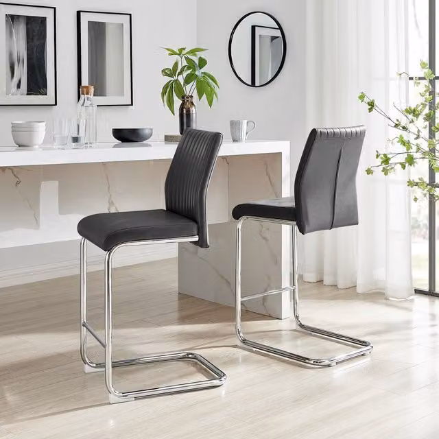 FurnitureboxUK Lorenzo Set of 2 Black Faux Leather Bar Chairs with Silver Metal Cantilever Base