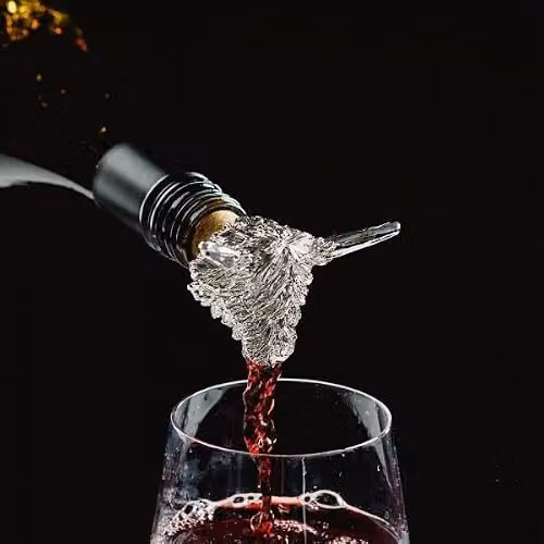 Selbrae House Highland Cow Wine Bottle Pourer in Silver – 5