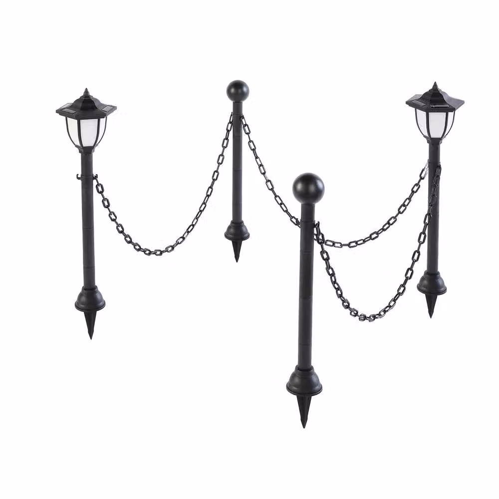 Coopers of Stortford Gainsborough 4-Piece Solar-Powered LED Lamp Post and Chain Garden Border Set in Black – 2