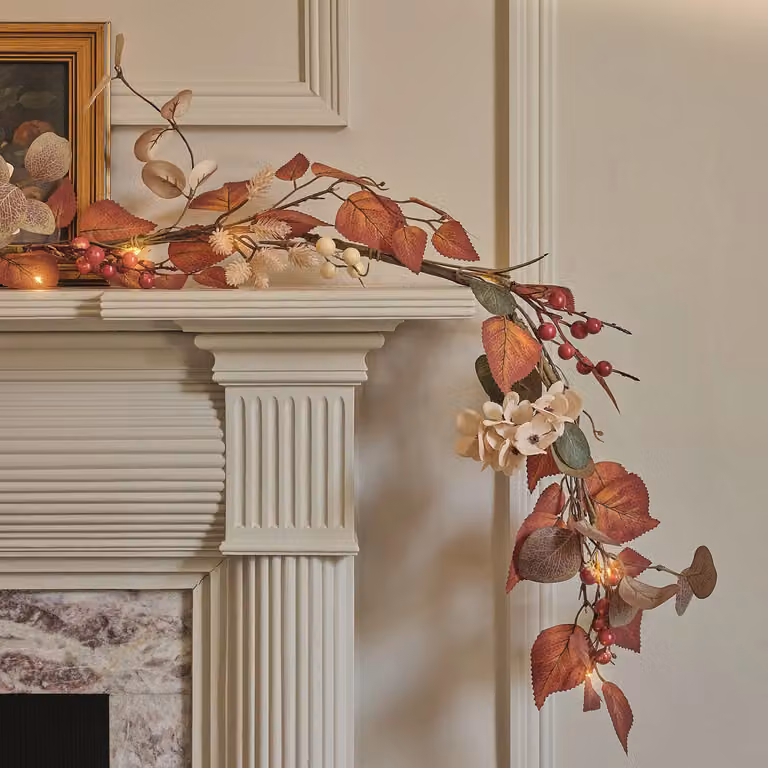 Lights4fun Mixed Foliage Autumnal Garland with Warm White LEDs in Brown, Green and Multicolour