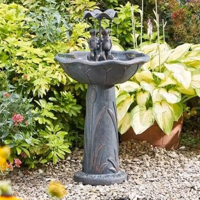 Garden Mile Solar Frog Water Feature Fountain in Grey